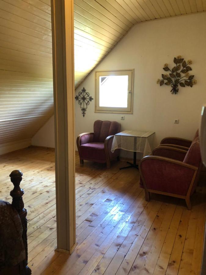 R&B Vendeghaz Lejlighed Balatonakarattya Eksteriør billede